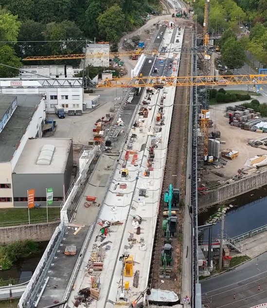Chemnitzer Viadukt: 2x 700m Gleiserneuerung, Unterbau, Kabeltiefbau
