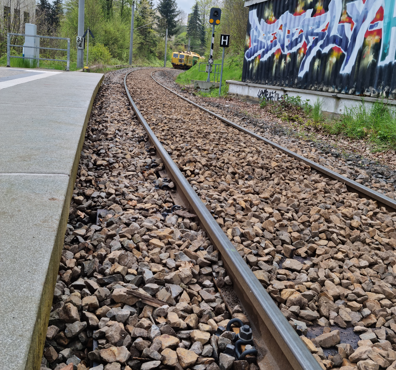 CityBahn Chemnitz: 1.300m Schwellenwechsel, 2x BÜ